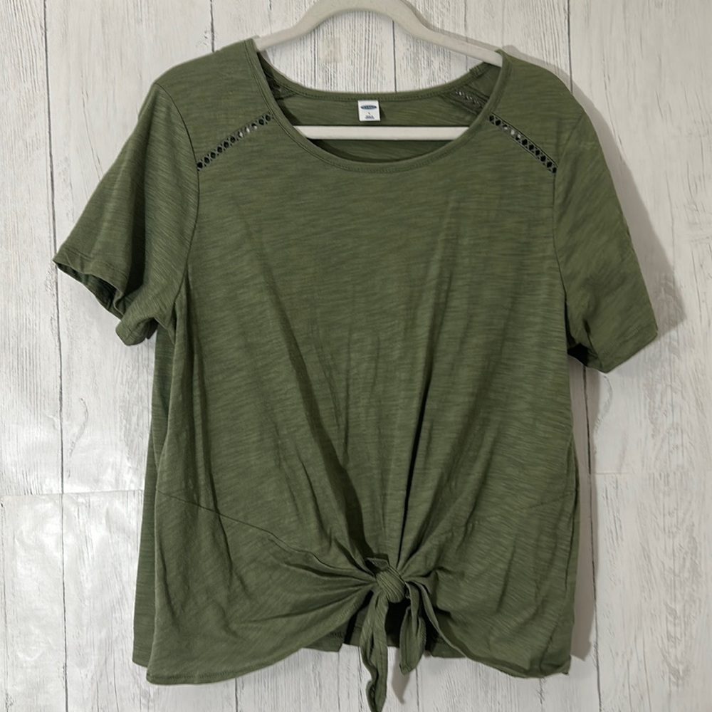Old navy tee